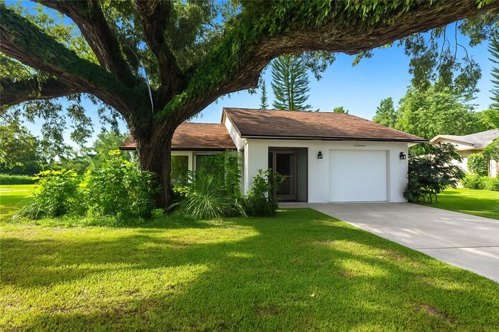 Property Photo: 5846 Deer Hollow Lane E FL 34232