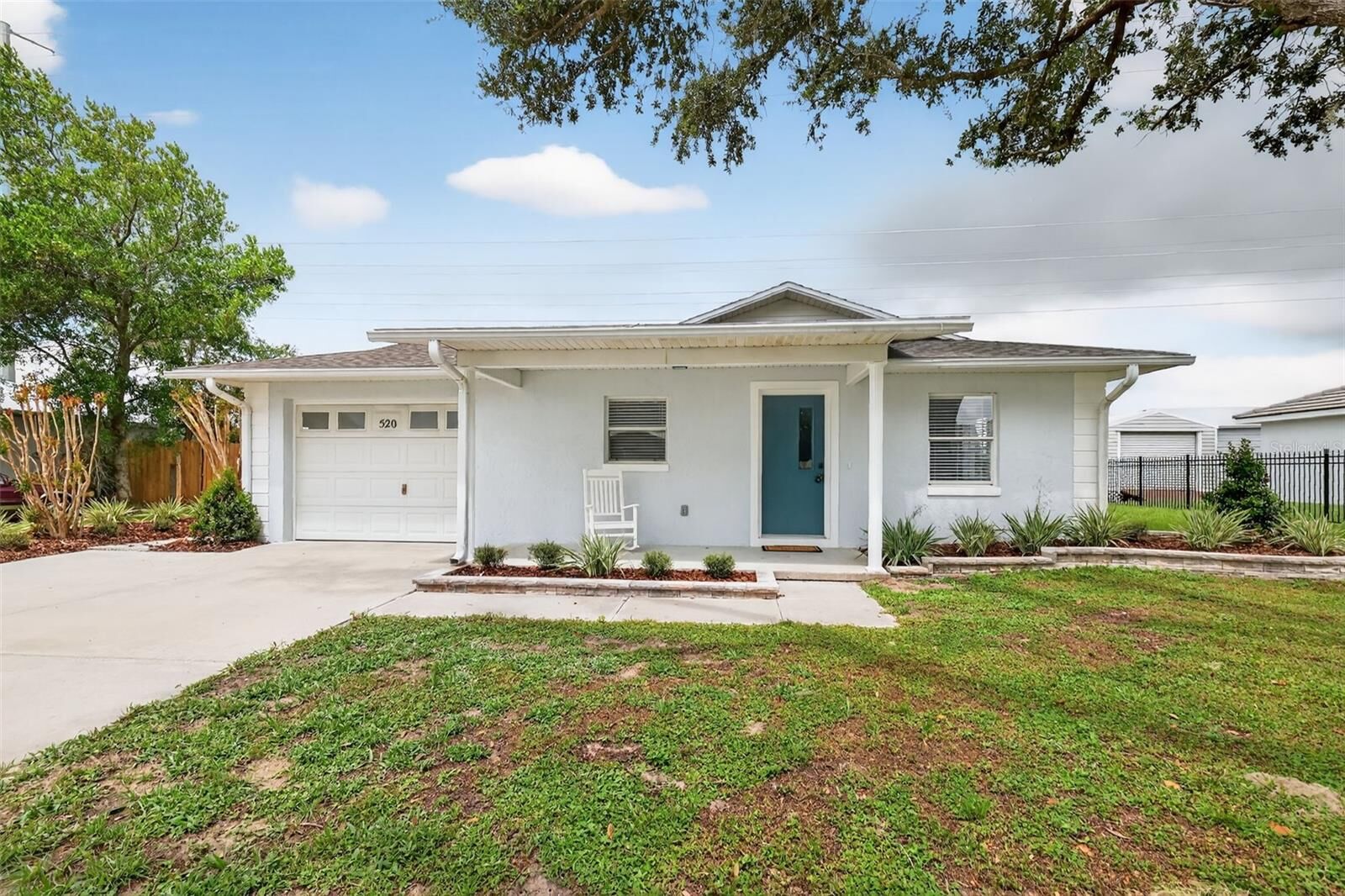 Property Photo:  520 Boitnott Lane  FL 33513 