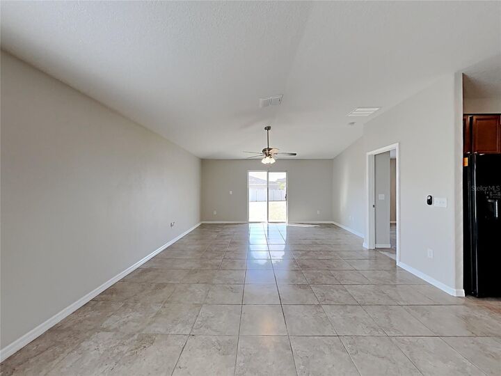 Property Photo:  7235 Somerset Pond Drive  FL 33573 