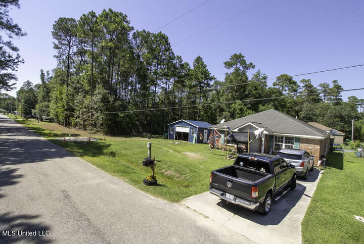 Property Photo: 6090 Copiah Street MS 39520