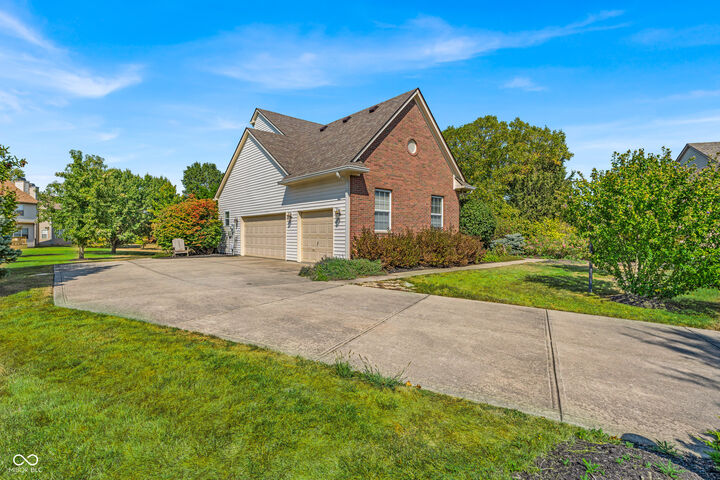 Property Photo:  8410 Tuskin Way  IN 46278 