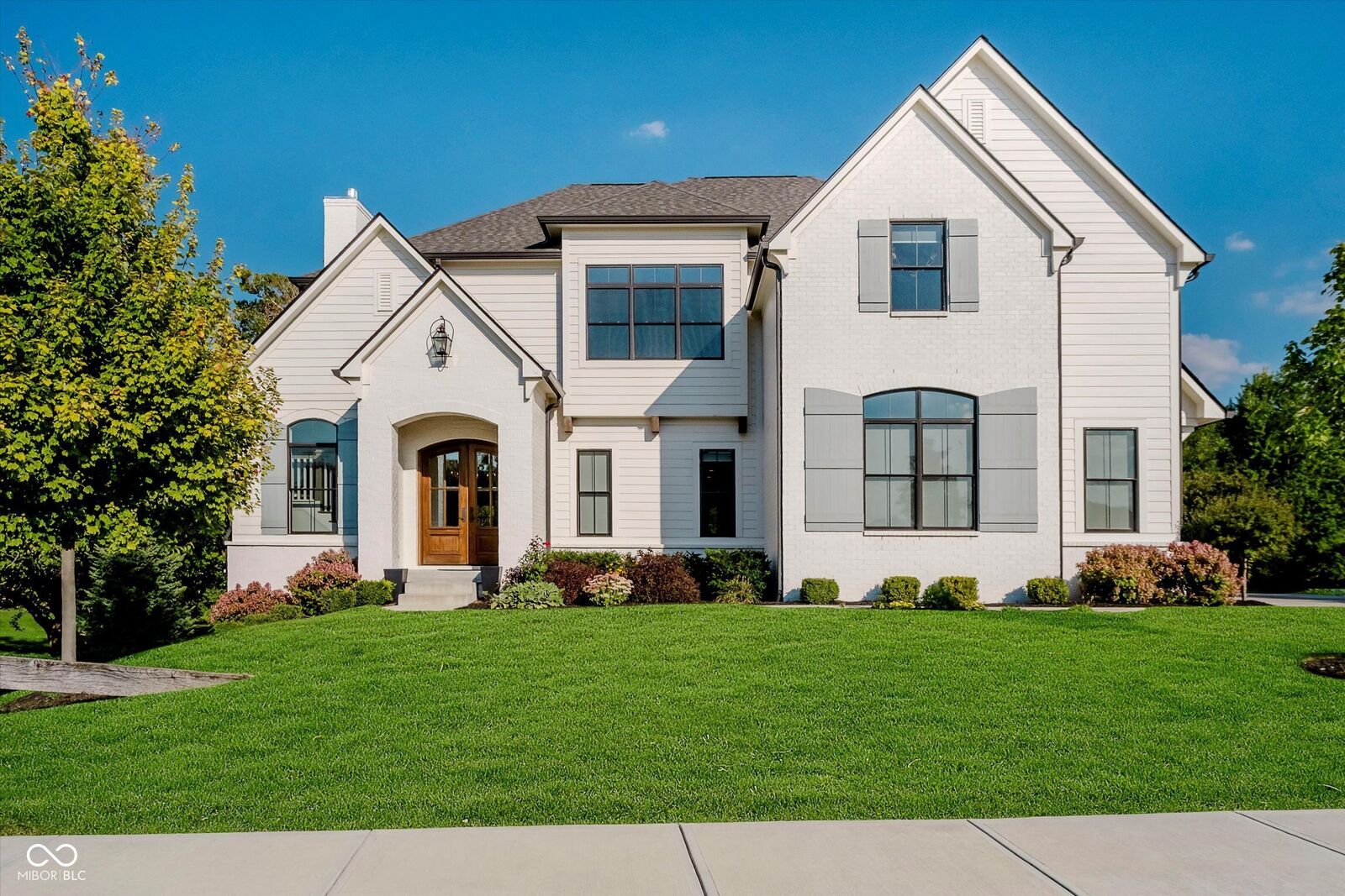 Property Photo:  823 Old Ashbury Road  IN 46074 