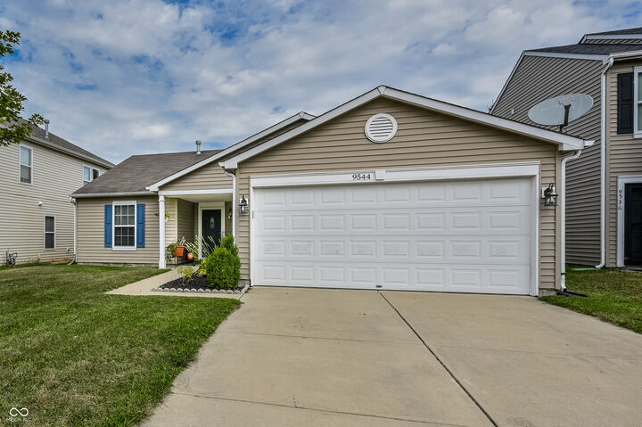 Property Photo:  9544 W Campfire Drive  IN 46064 