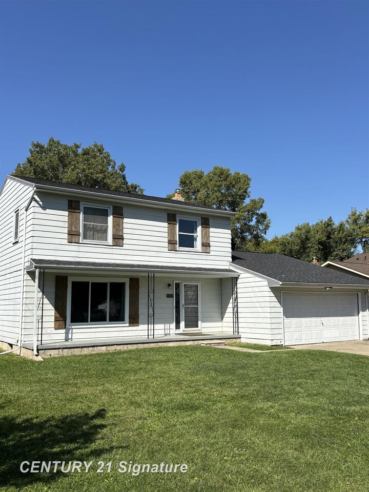 Property Photo:  2107 Hardwood Drive  MI 48423 