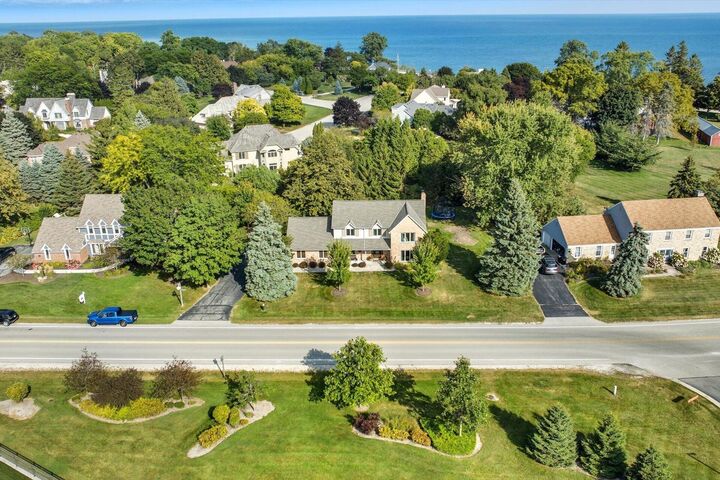 Property Photo: 4253 Lake Meadow Dr WI 53402