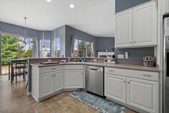Property Photo: 614 Stoecker Farm Ave WI 53149