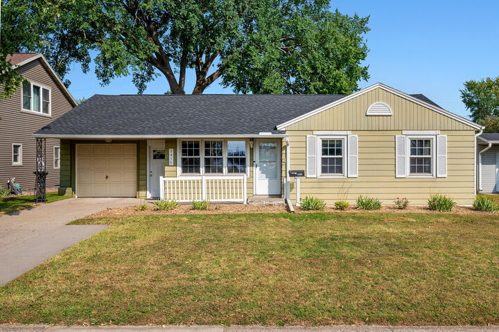 2415 Losey Blvd  La Crosse WI 54601 photo