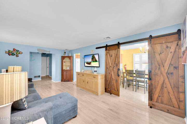 Property Photo:  10 Kingsley Court  NJ 08724 
