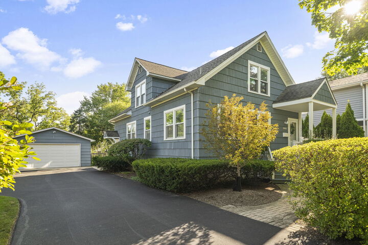 Property Photo:  1045 Fairoaks Avenue  IL 60015 