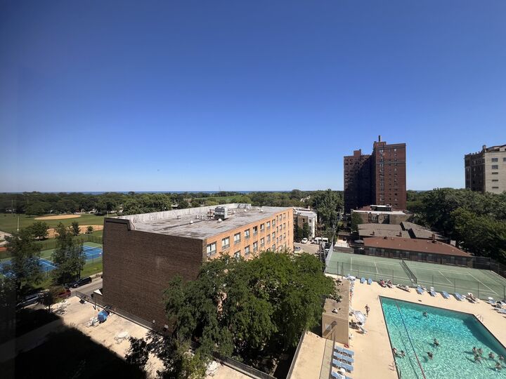 Property Photo:  4343 N Clarendon Avenue 906  IL 60613 