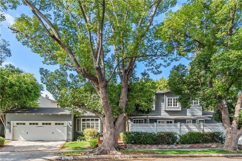 Property Photo:  11270 Acama Street  CA 91602 