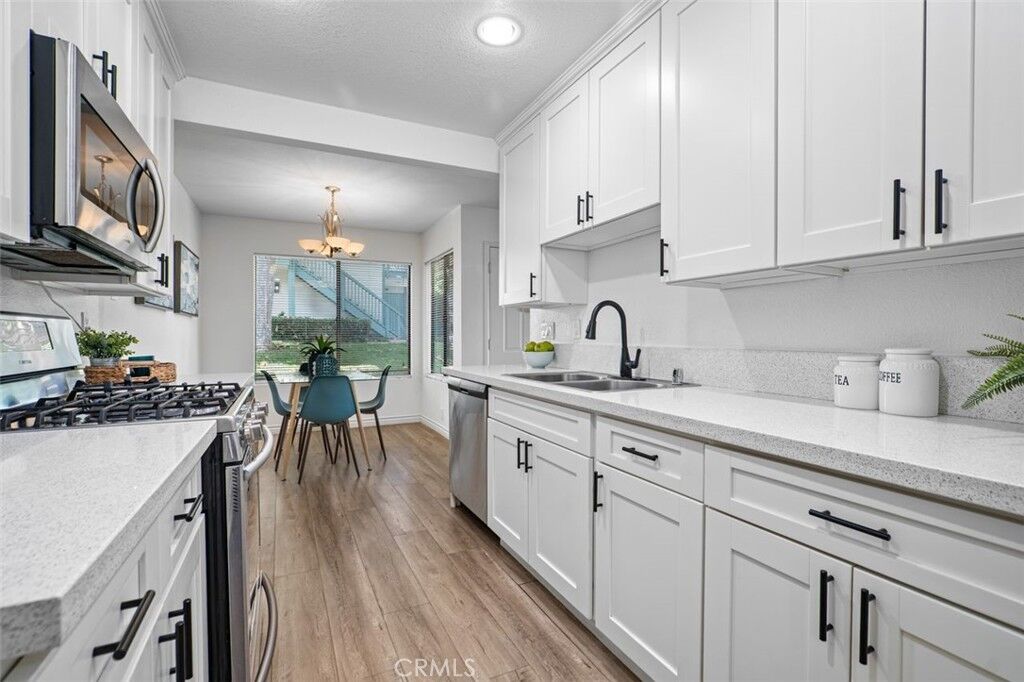 Property Photo:  20553 S Vermont Avenue 1  CA 90502 