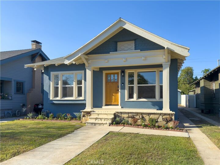 Property Photo:  2249 W 30th Street  CA 90018 