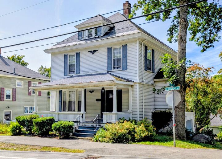 Property Photo:  134 Kenduskeag Avenue  ME 04401 