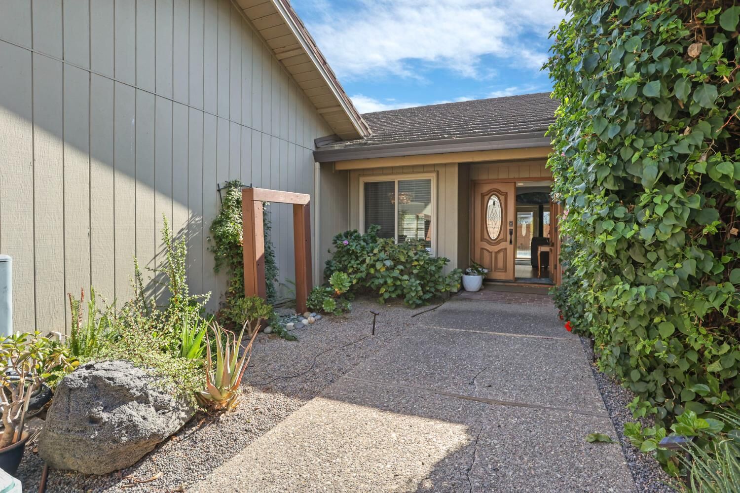 Property Photo:  5330 Covey Creek Circle  CA 95207 