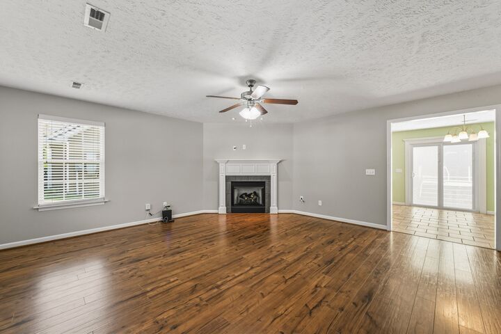 Property Photo:  1139 Victoria Dr  TN 37129 