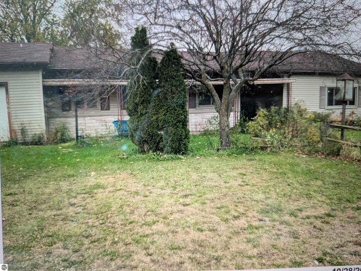 Property Photo:  160 S Mission Road  MI 48858 