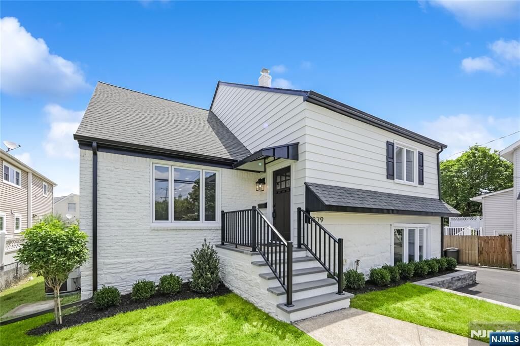 Property Photo:  279 Washington Avenue  NJ 07628 
