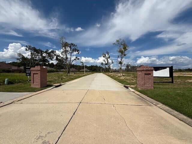 Property Photo:  258 La Chenier Drive  LA 70461 