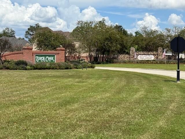 Property Photo:  305 La Chenier Drive  LA 70461