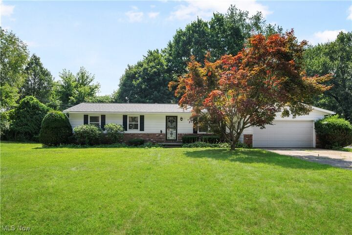 1009 Oak Tree Road  Akron OH 44320 photo