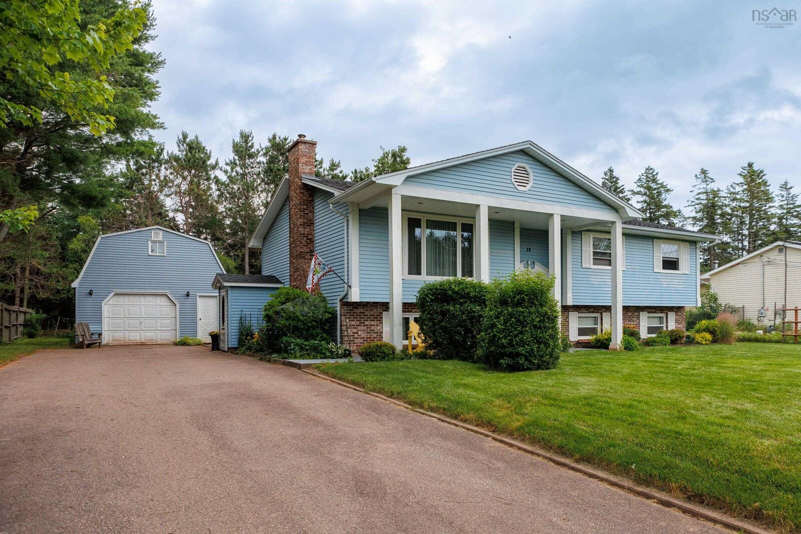 Property Photo:  18 Tamarack Drive  NS B6L 2V9 