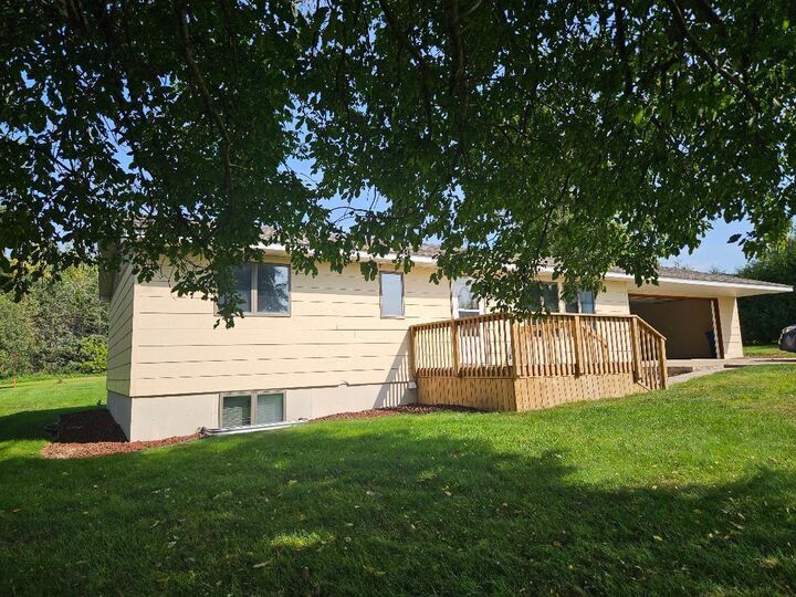 Property Photo:  509 1st Street  MN 56212 