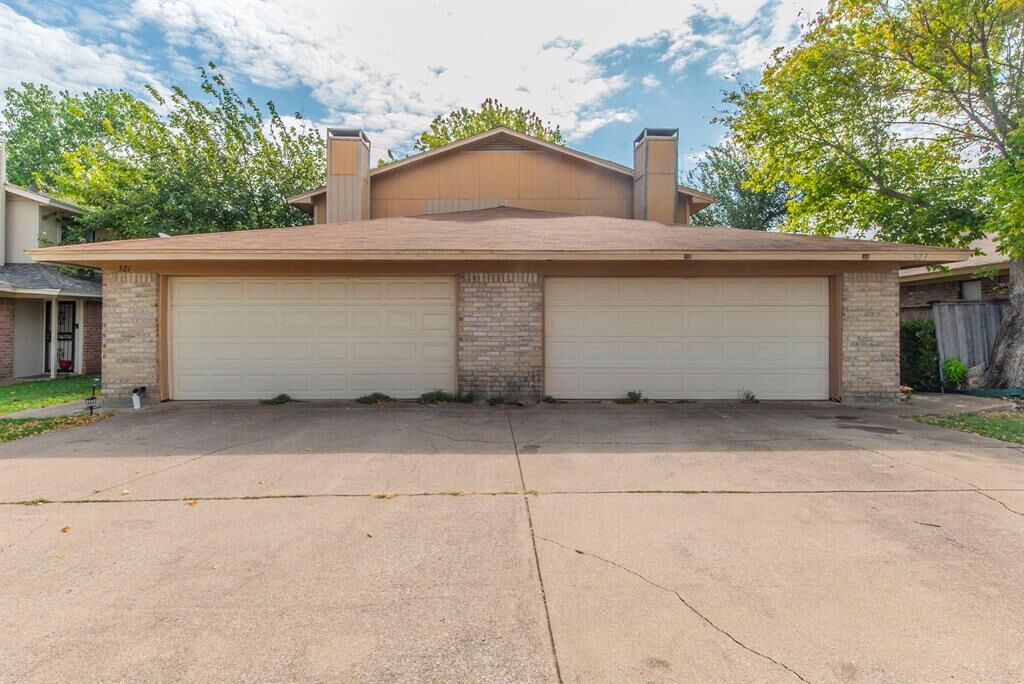 Property Photo:  521-523 S Las Vegas Trail 521-523  TX 76108 
