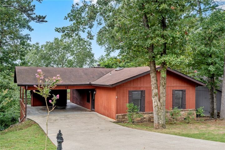 Property Photo: 17 Devizis Drive AR 72714