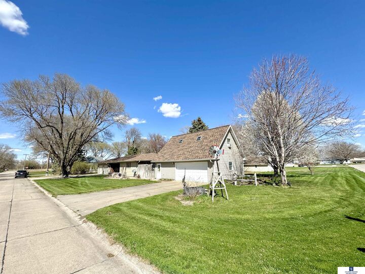 Property Photo:  1307 10th Avenue  NE 68826 