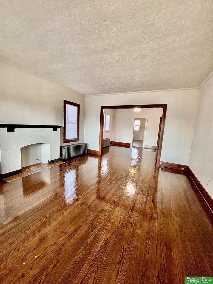Property Photo:  1911 S 50 Street  NE 68106 