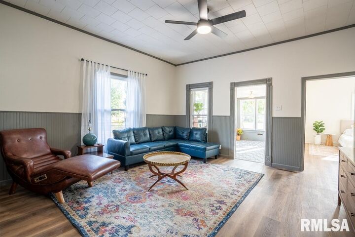 Property Photo: 721 N 16th Street IL 62948