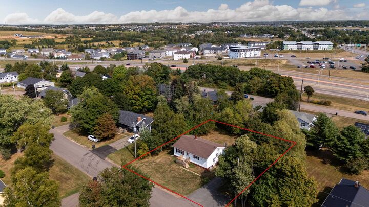 Photo de la propriété: 10 Ralden Avenue PE C1A 6P6
