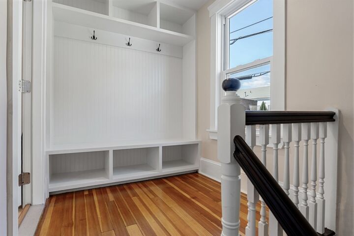Property Photo:  57 Endicott St 2  MA 01970 