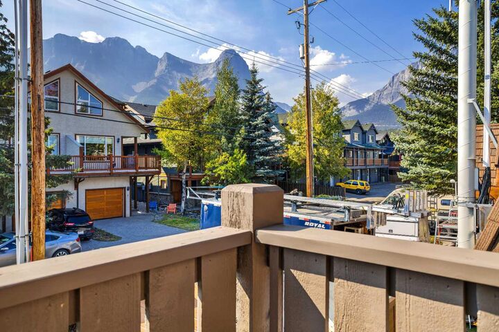 Property Photo: 813 7th Street 4 AB T1W 2C4