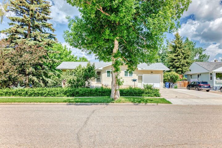 2516 20 Street  Nanton AB T0L 1R0 photo