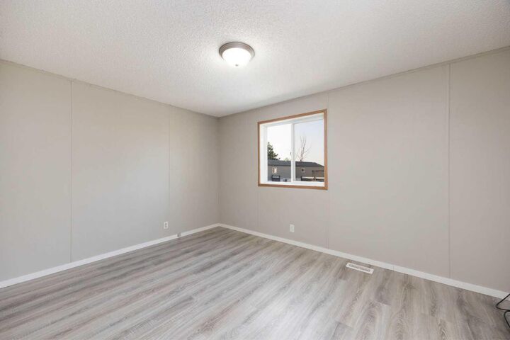 Property Photo:  137 Grenfell Crescent  AB T9H 2M4 