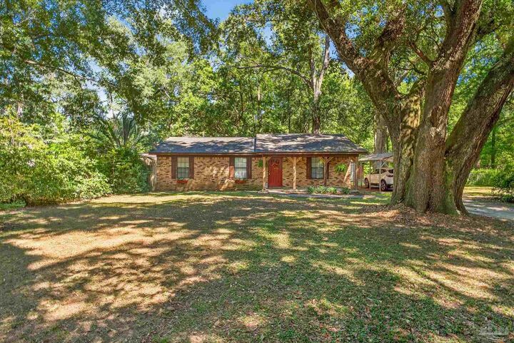 Property Photo:  8644 Cove Ave  FL 32534 