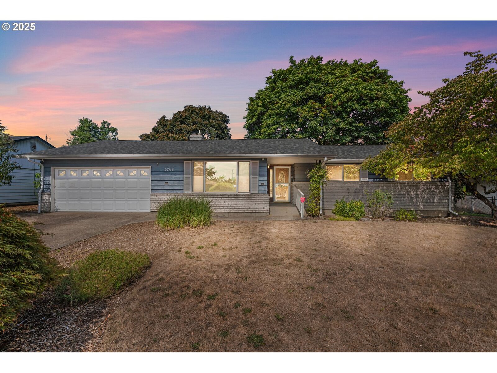 Property Photo: 6704 Kansas St WA 98661