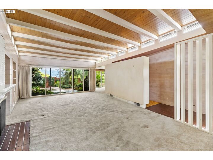 Property Photo: 2323 Olive St OR 97405