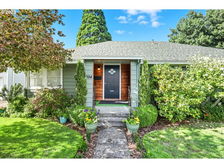 Property Photo: 394 SW 2nd Ave OR 97013