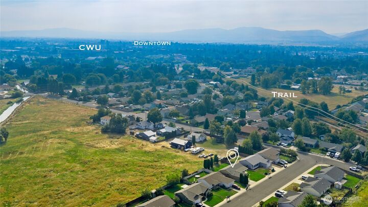 Property Photo: 1900 Trails Edge Drive WA 98926