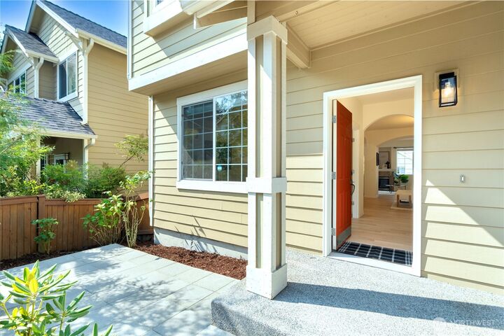 Property Photo:  24038  40th Avenue SE  WA 98021 