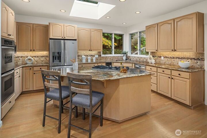 Property Photo: 5208 Isola Place NW WA 98027