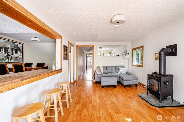 Property Photo:  1624  11th Avenue SW  WA 98502 