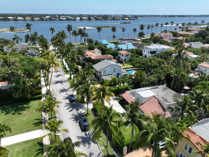 Property Photo:  270 Cordova Road  FL 33401 