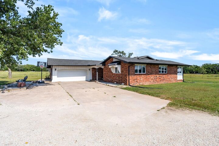 Property Photo: 15305 E 63rd St S KS 67037