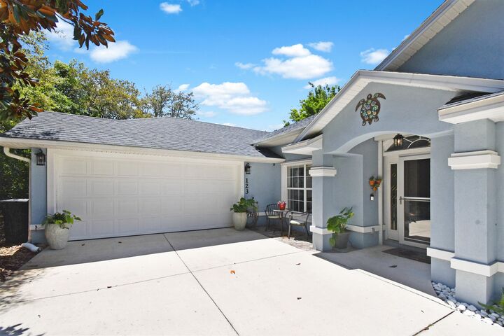 Property Photo: 123 Whispering Oaks Circle FL 32080