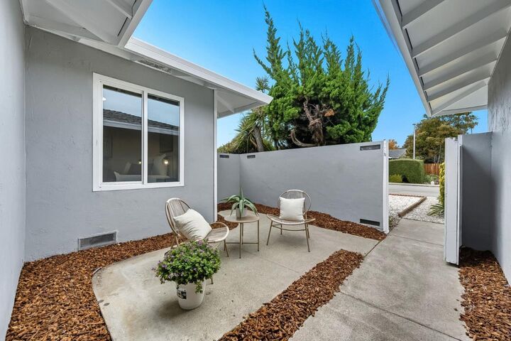 Property Photo: 1100 Bounty Drive CA 94404