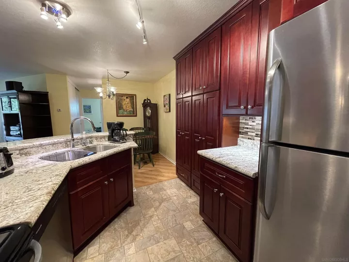 Property Photo:  7263 Camino Degrazia 33  CA 92111 